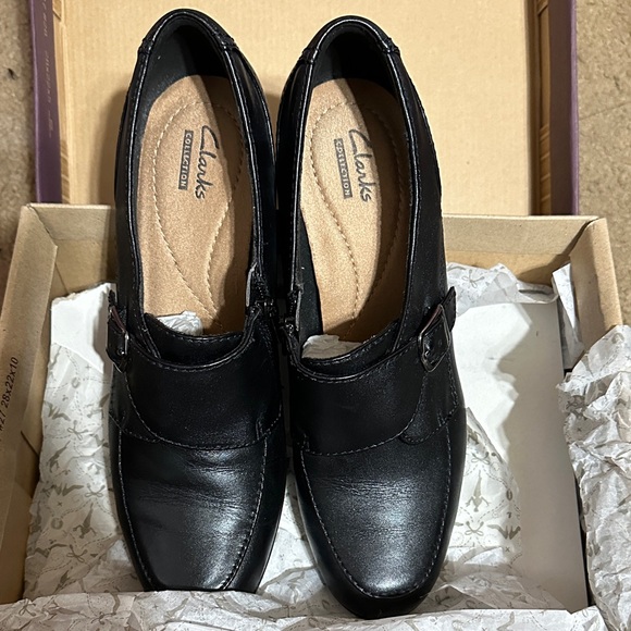 Clarks Black Women's Heeled Loafers Brynn Poppy - Picture 2 of 5